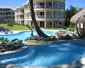 cabarete-east-beachfront-resort.comcaribbean.com/