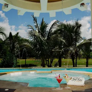 the-golf-suites.comcaribbean.com/